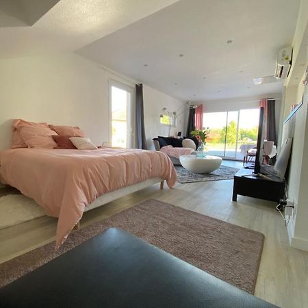 Agreable Chambre D'Hote Calme Avec Piscine Souvans Exterior foto