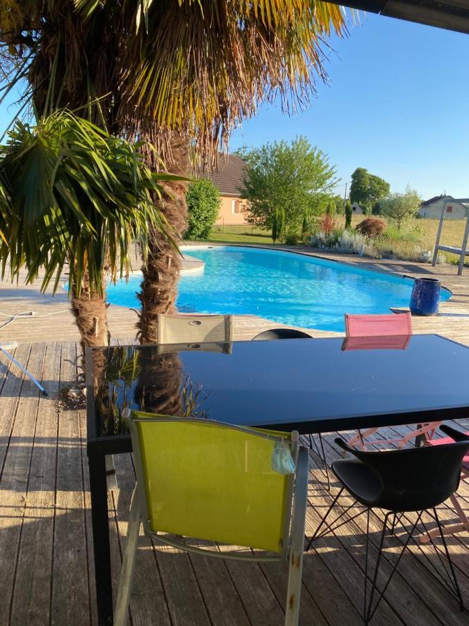 Agreable Chambre D'Hote Calme Avec Piscine Souvans Exterior foto